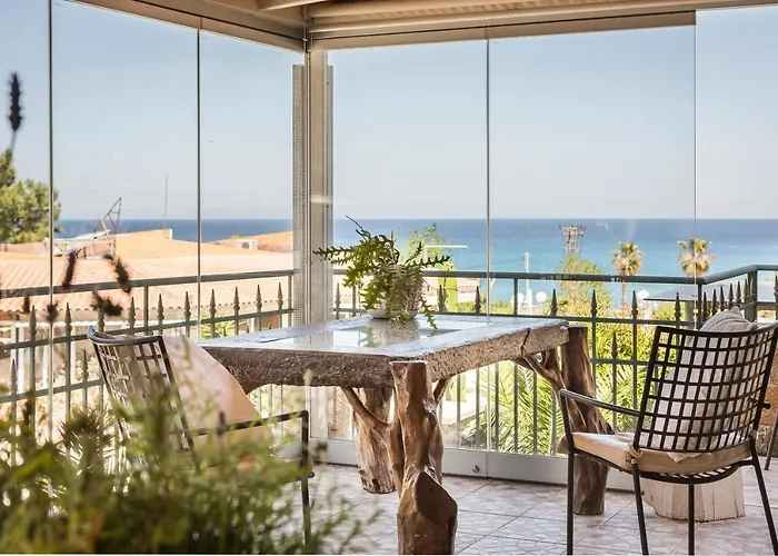 فندق Captain's House