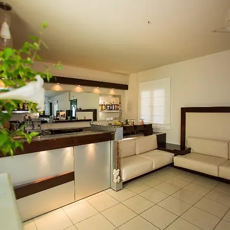 Отель Captain's House 2*